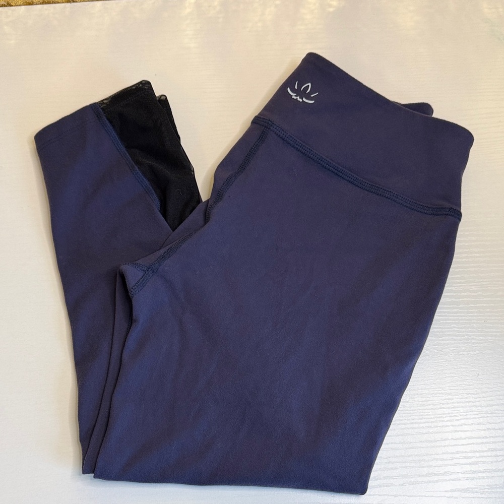 Beyond Yoga Deep Blue Leggings with side mesh details
